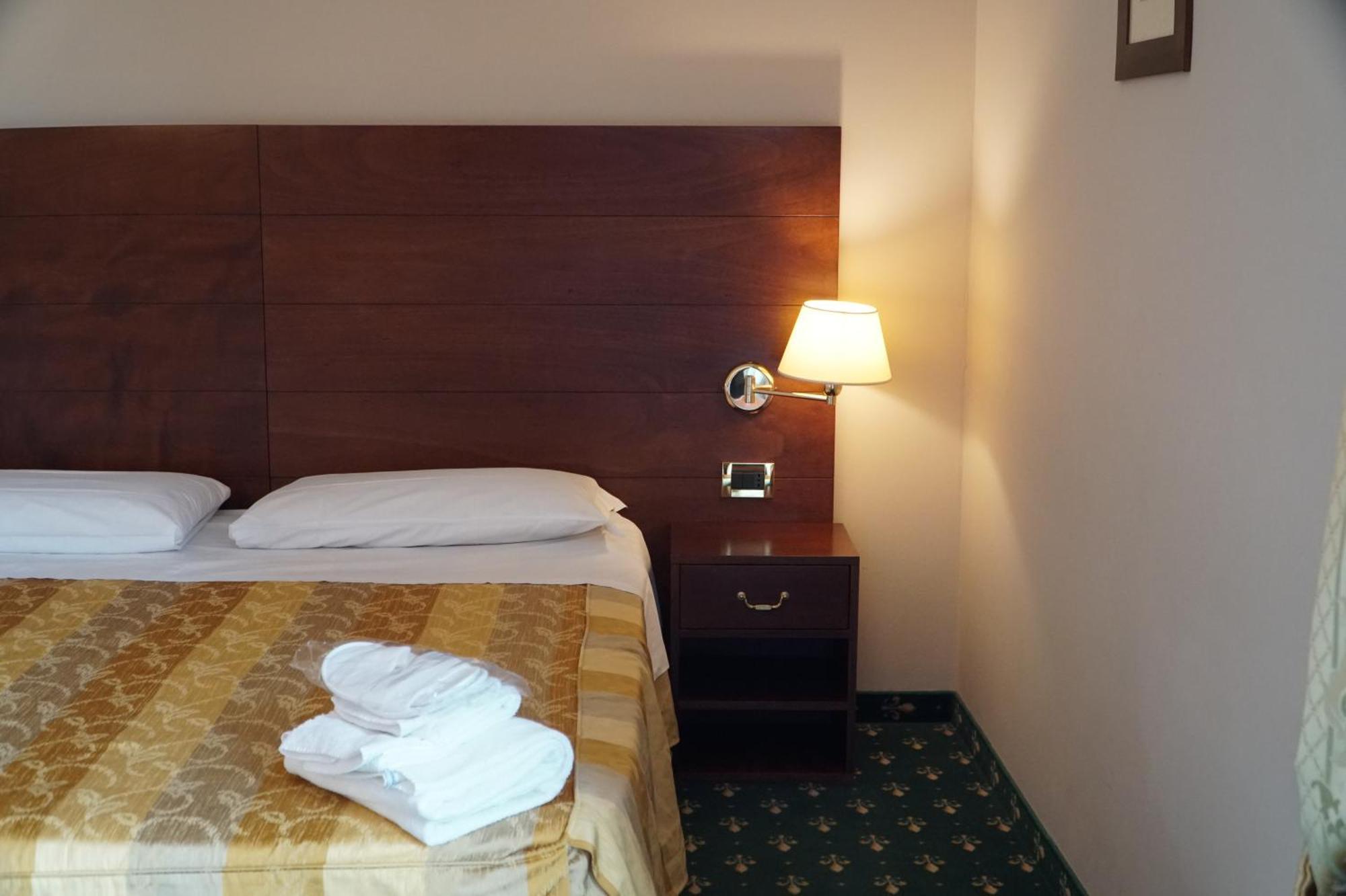Hotel President Монтекатини Терме Екстериор снимка